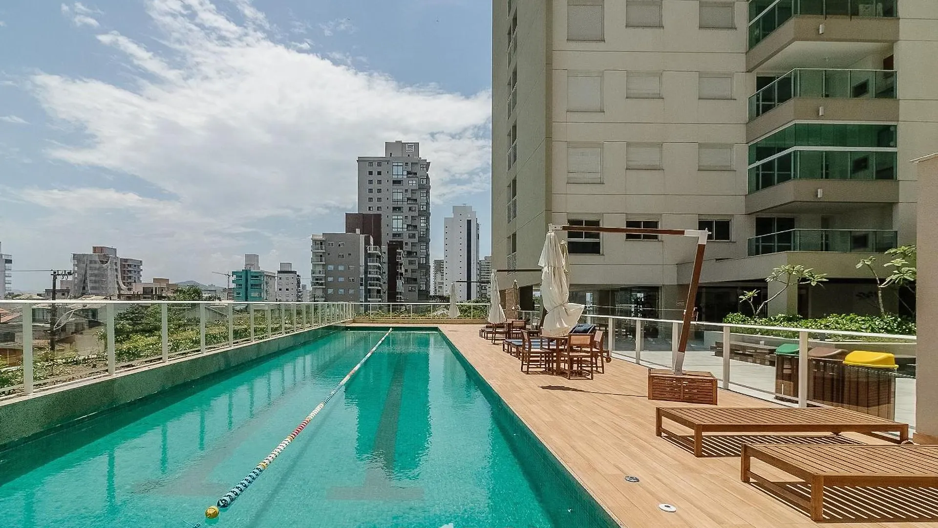 Shc - Condominio C/ Piscina A 50M Da Praia Em Piçarras