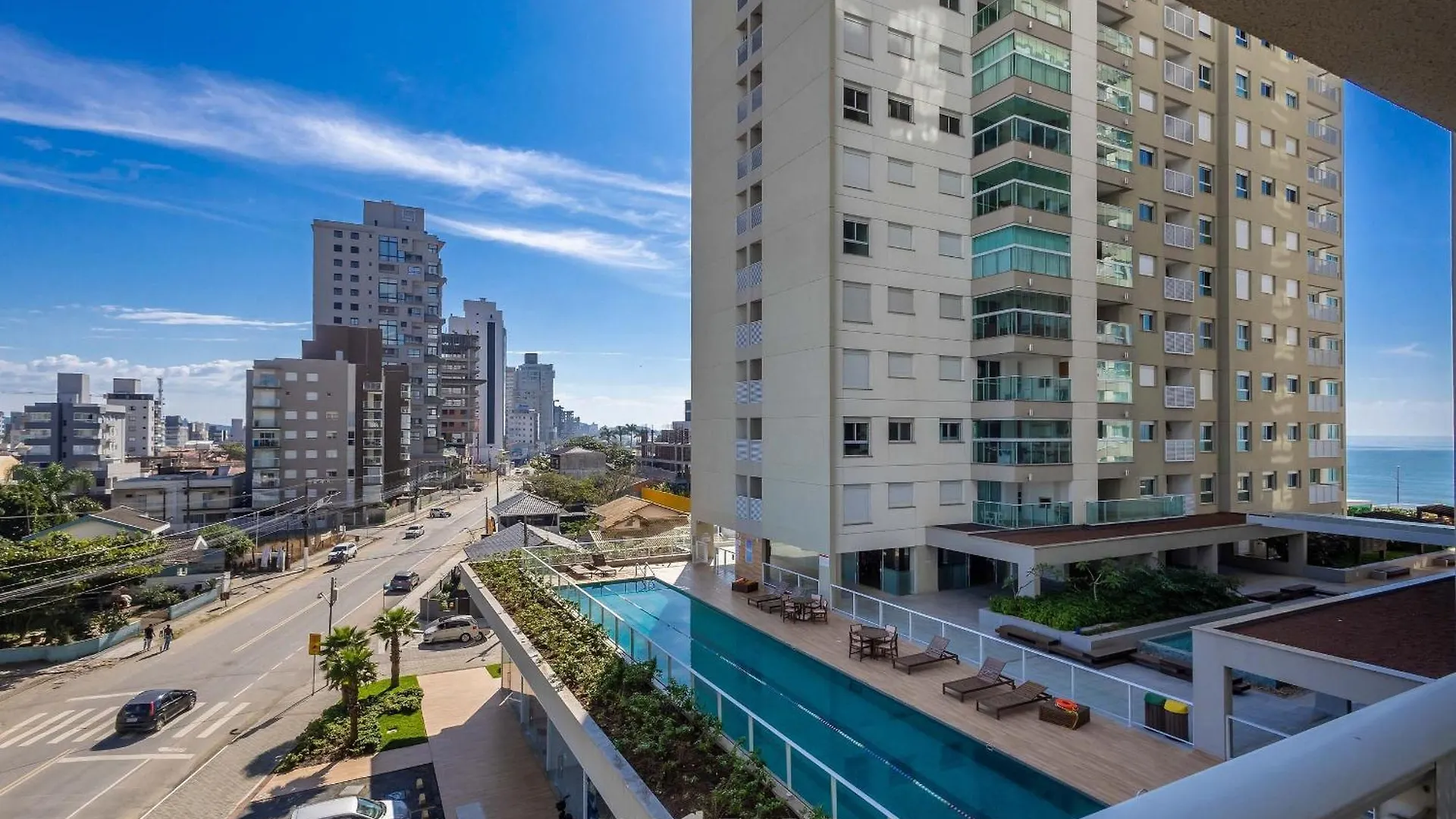 Shc - Condominio C/ Piscina A 50M Da Praia Em Piçarras 0*,  Brazília
